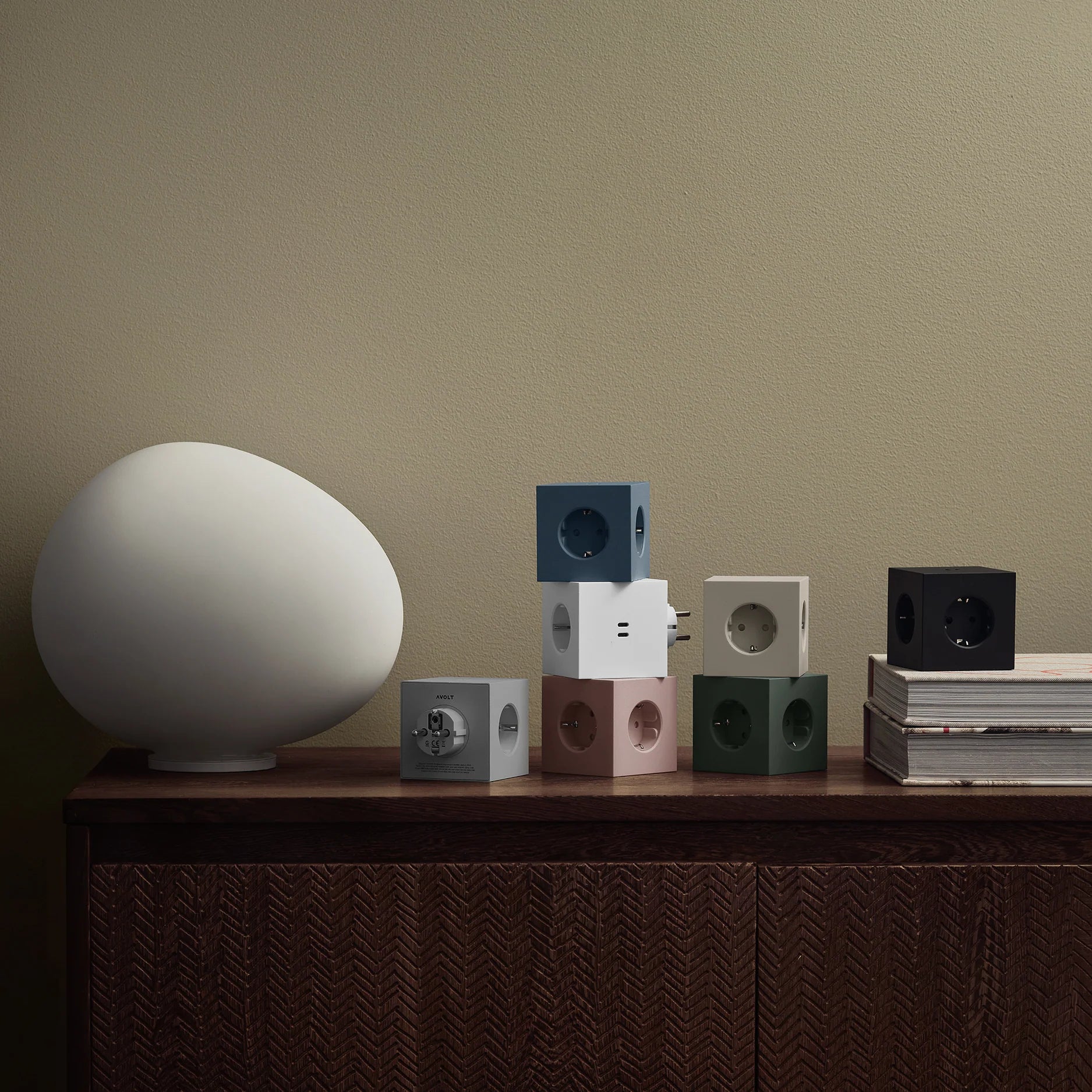 Avolt Square 2 old pink