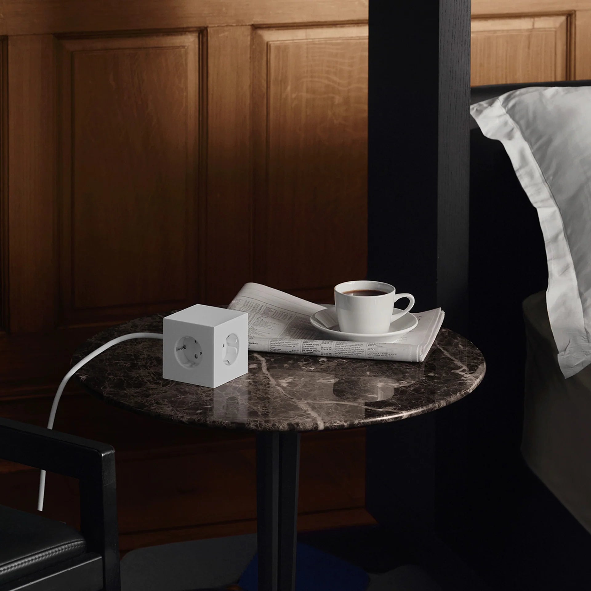 Avolt Square 1 opal white