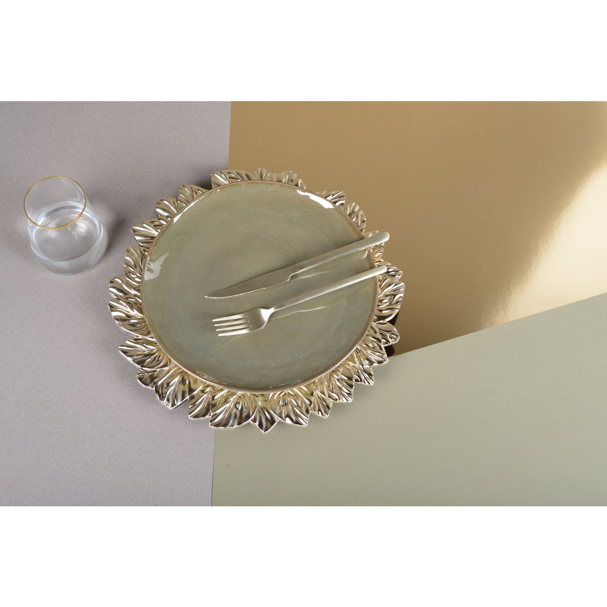 24-DELIGE BESTEKSET CHAMPAGNE MAT