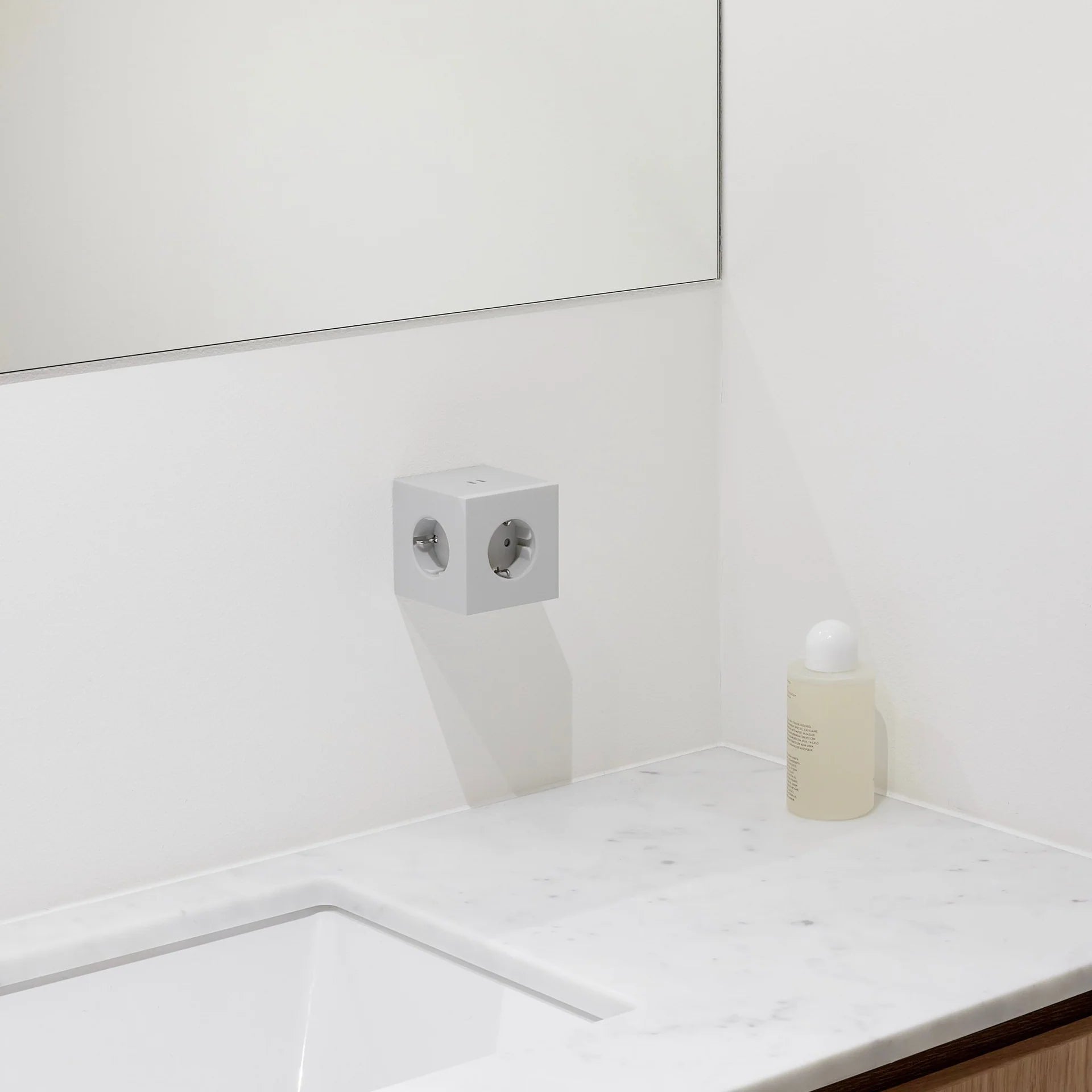 Avolt Square 2 Gotland Gray