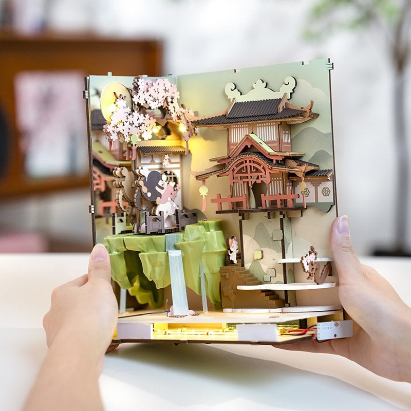 DIY Book Nook Boekensteun Falling Sakura, Robotime, TGB05, 18,7x10x24,2cm