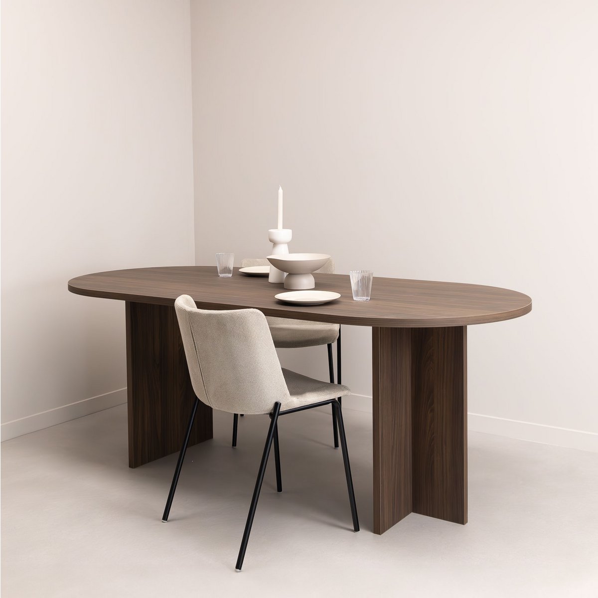 Ovale Eettafel Noa 200 x 90cm, kleur bruin notenhout
