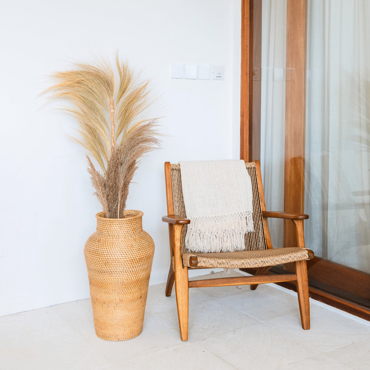 Geweven rotan vaas rond – grote boho decoratieve vaas – vaas hoog en smal – vloervaas handgemaakt van natuurlijke vezels (Ø 30 cm) KIDUNG