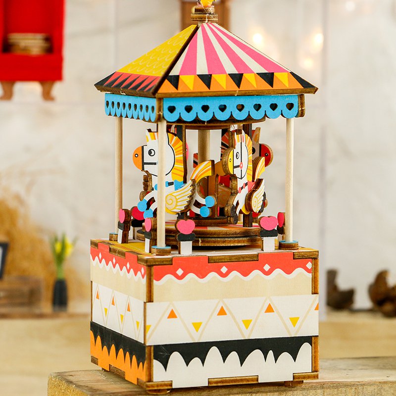 Muziekdoos Hout DIY 3D Puzzel Merry-Go-Round, Robotime, AM304, 7,3x8x17 cm