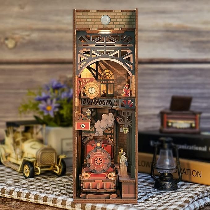 DIY Book Nook Boekensteun The Steam Age, Tone-Cheer, TQ125, 18x8x24,5cm
