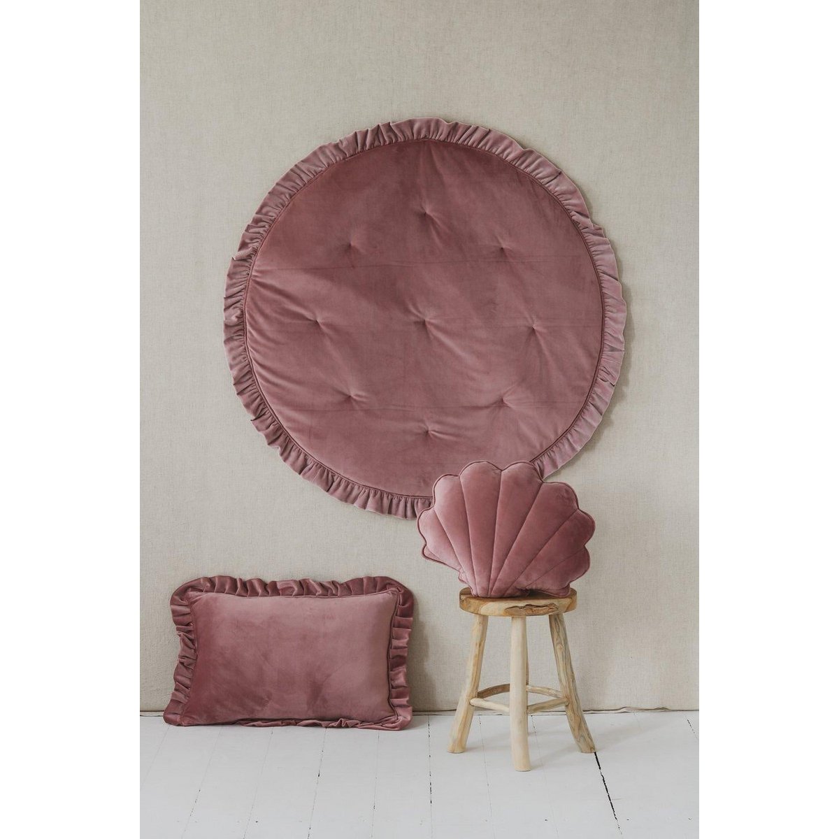 Zachte fluwelen mat met franje “Dirty pink”